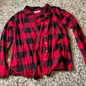 Arizona Jean Co Medium red buffalo plaid long sleeve shirt